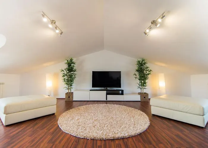 Filip - Private Pool & Gym Pula