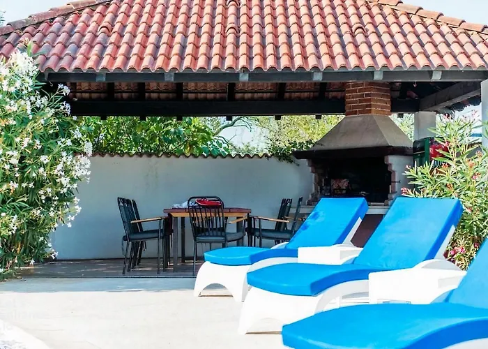 Willa Filip - Private Pool & Gym