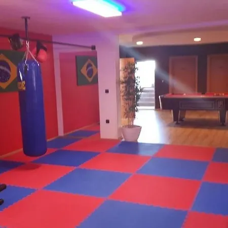 Villa Filip - Private Pool & Gym *