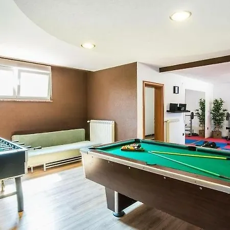 Filip - Private Pool & Gym Villa Pula