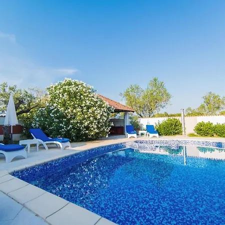 빌라 Filip - Private Pool & Gym