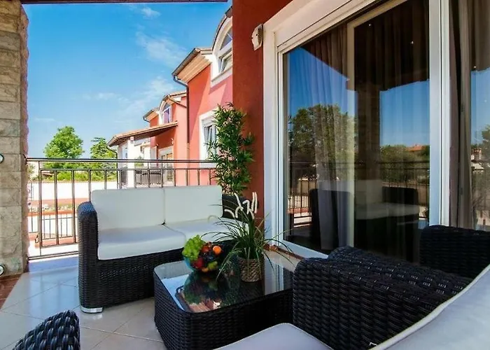 Filip - Private Pool & Gym Villa *